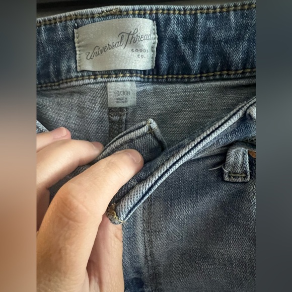 Universal Thread jeans - Picture 2 of 4